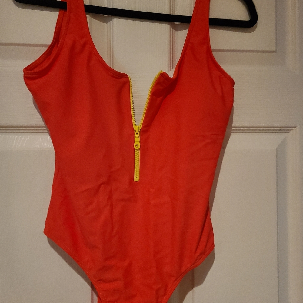 Tank swimsuit with zipper front and low back. Orange with yellow zipper size M - Picture 3 of 5